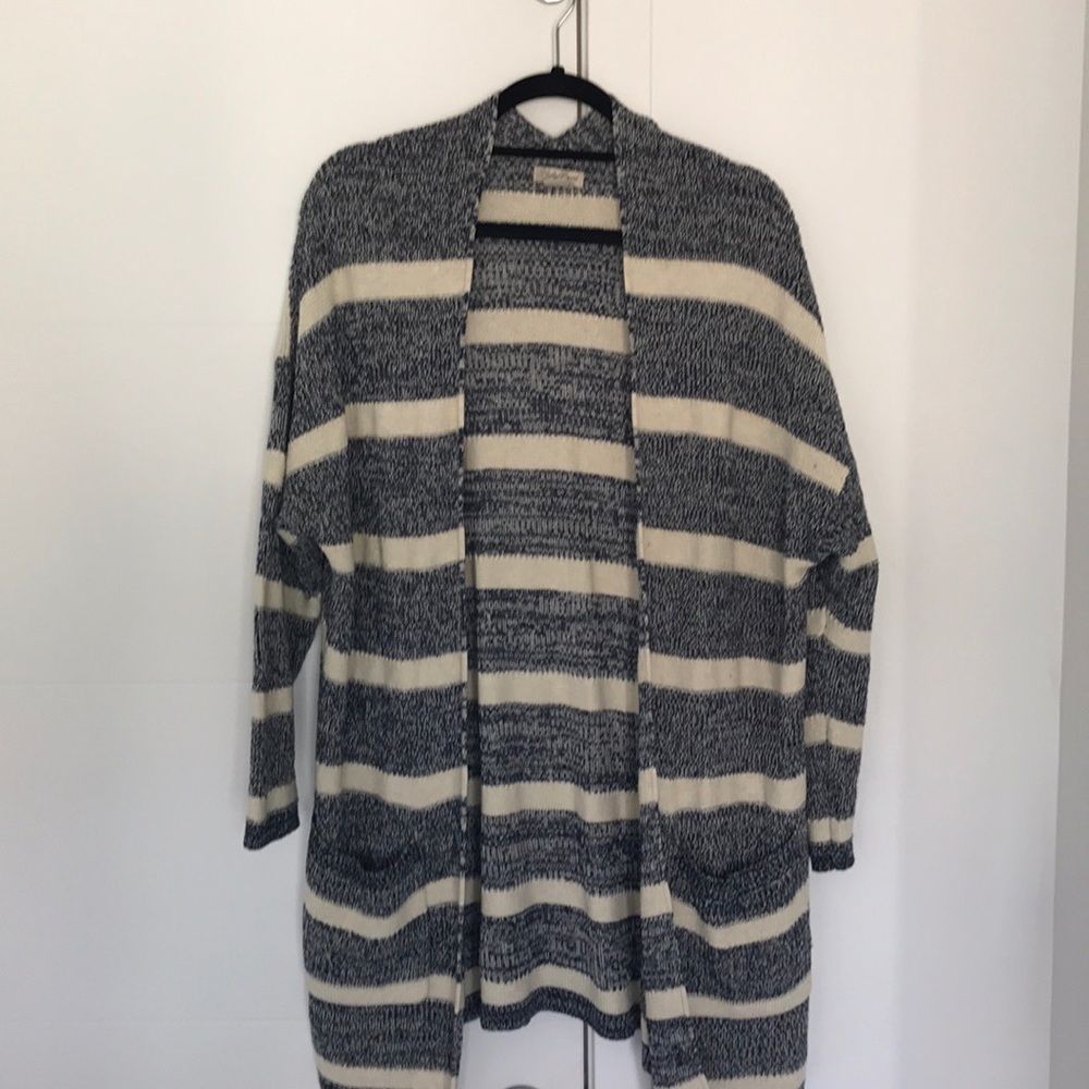 Lucky Brand buttonless Sweater